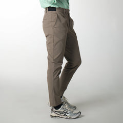 era-won กางเกงขายาว เอวยางยืด รุ่น GOLF FABRIC PANTS (065V9) สี Brown