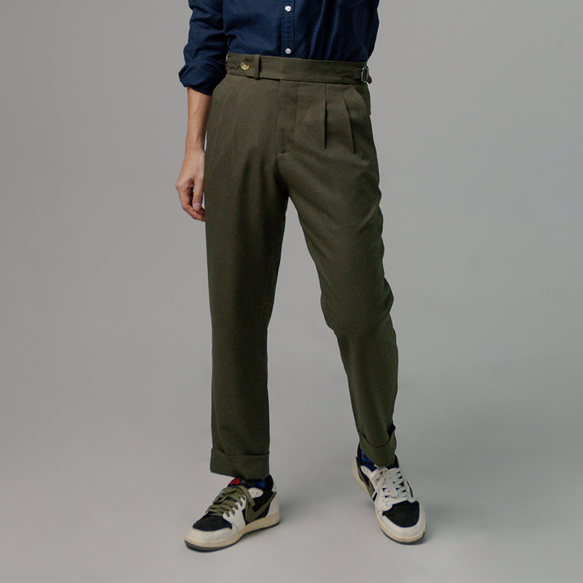 era-won กางเกงขายาว รุ่น Double Belts Trousers V2 ทรง Skinny Crop เอวสูง สี Olive (เขียวขี้ม้า) ผ้าใหม่