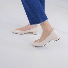 ELLE SHOES รองเท้าหนังแกะ ทรงส้นเหลี่ยม LAMB SKIN COMFY COLLECTION รุ่น Block heel สีขาวออฟไวท์ ELB003