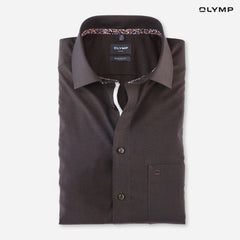 OLYMP LUXOR Shirt เสื้อเชิ้ตผู้ชายแขนสั้น สีน้ำตาลผ้าเรียบ ทรงหลวม ใส่สบาย รีดง่าย AUTU24